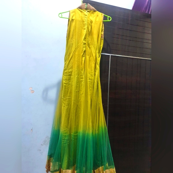❌️ SOLD ‼️Suit Set Yellow Green Mix color Ethnic Indian Wear Dress - Picture 6 of 6